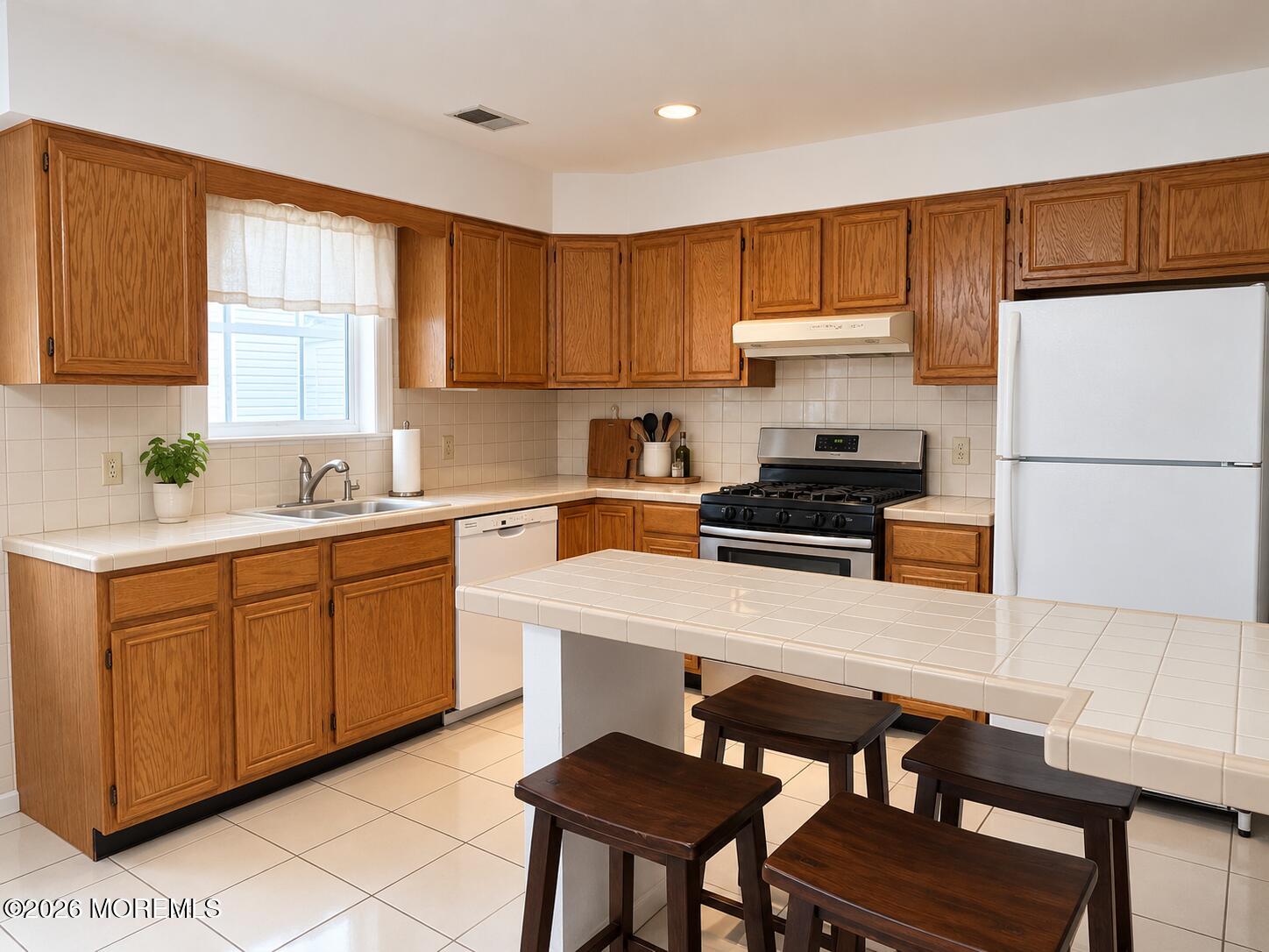 40 Compton Ave, Hazlet, NJ 07734 photo