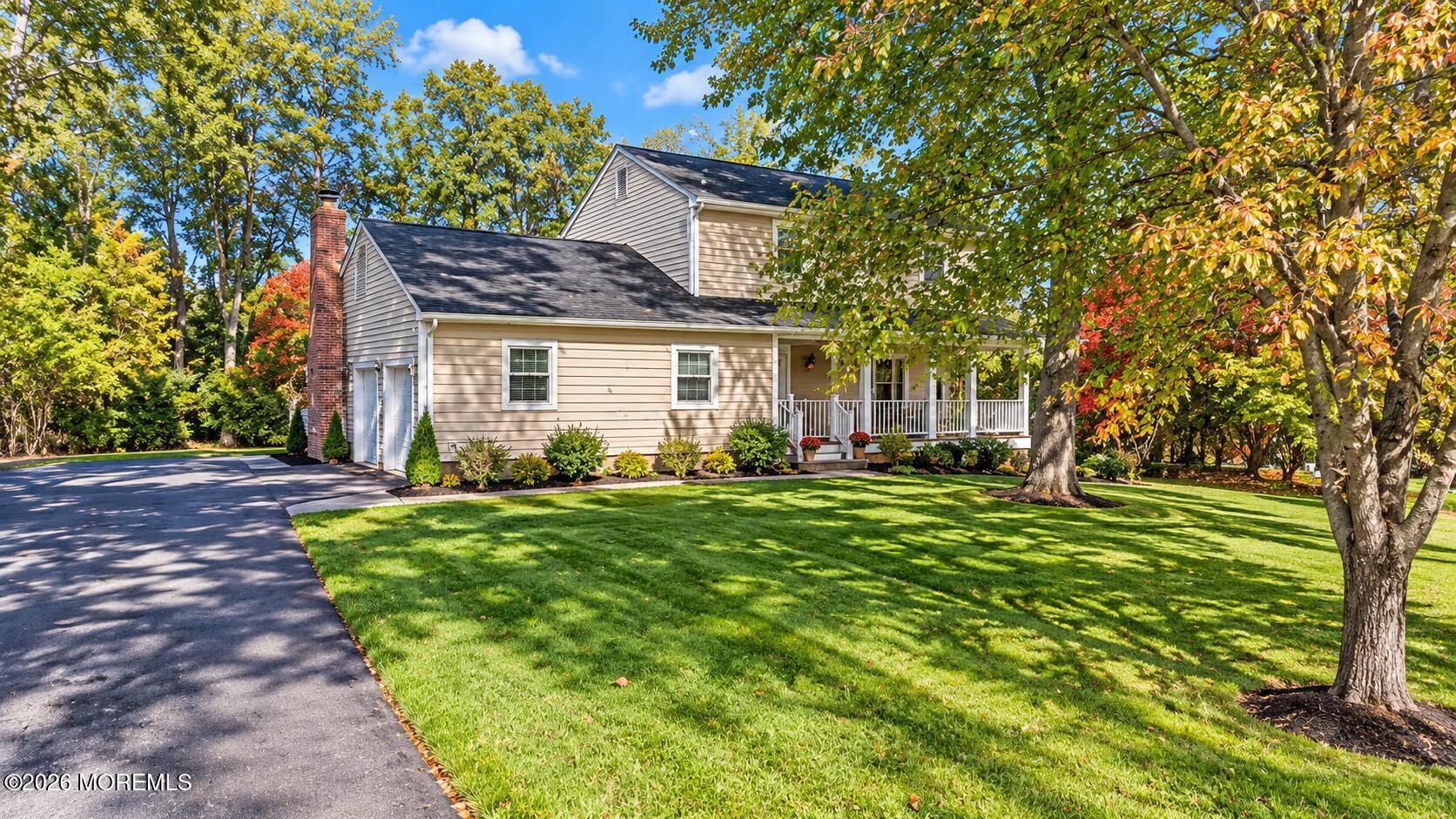 27 Surrey Ln, Eatontown, NJ 07724 photo