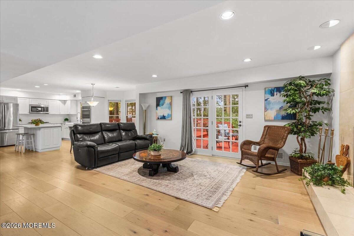 25 Winding Woods Way, Manalapan, NJ 07726 photo