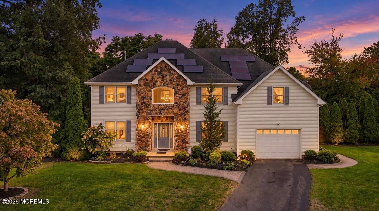 3 Crosby Ln, Middletown, NJ 07758