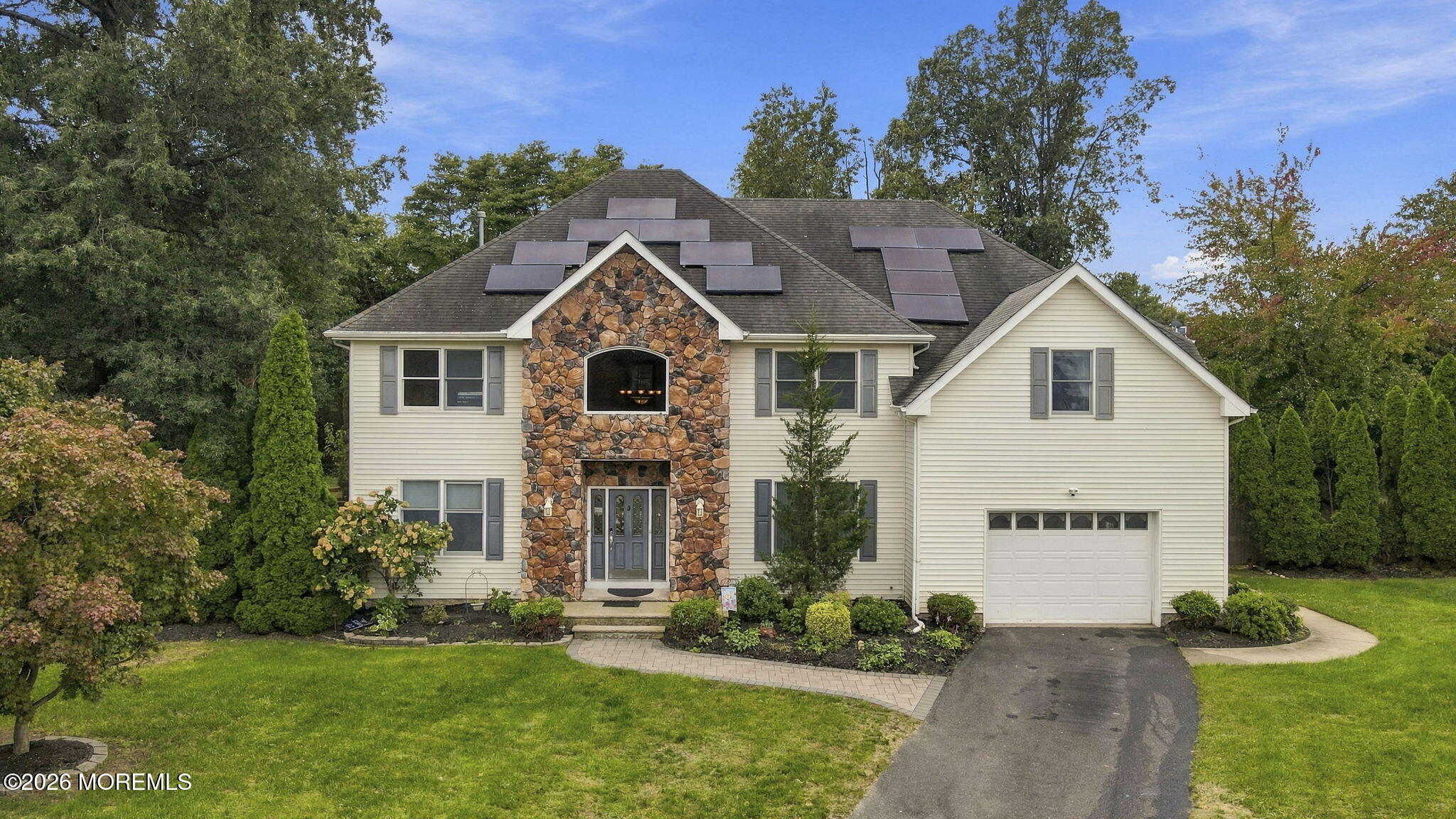 3 Crosby Ln, Middletown, NJ 07758 photo