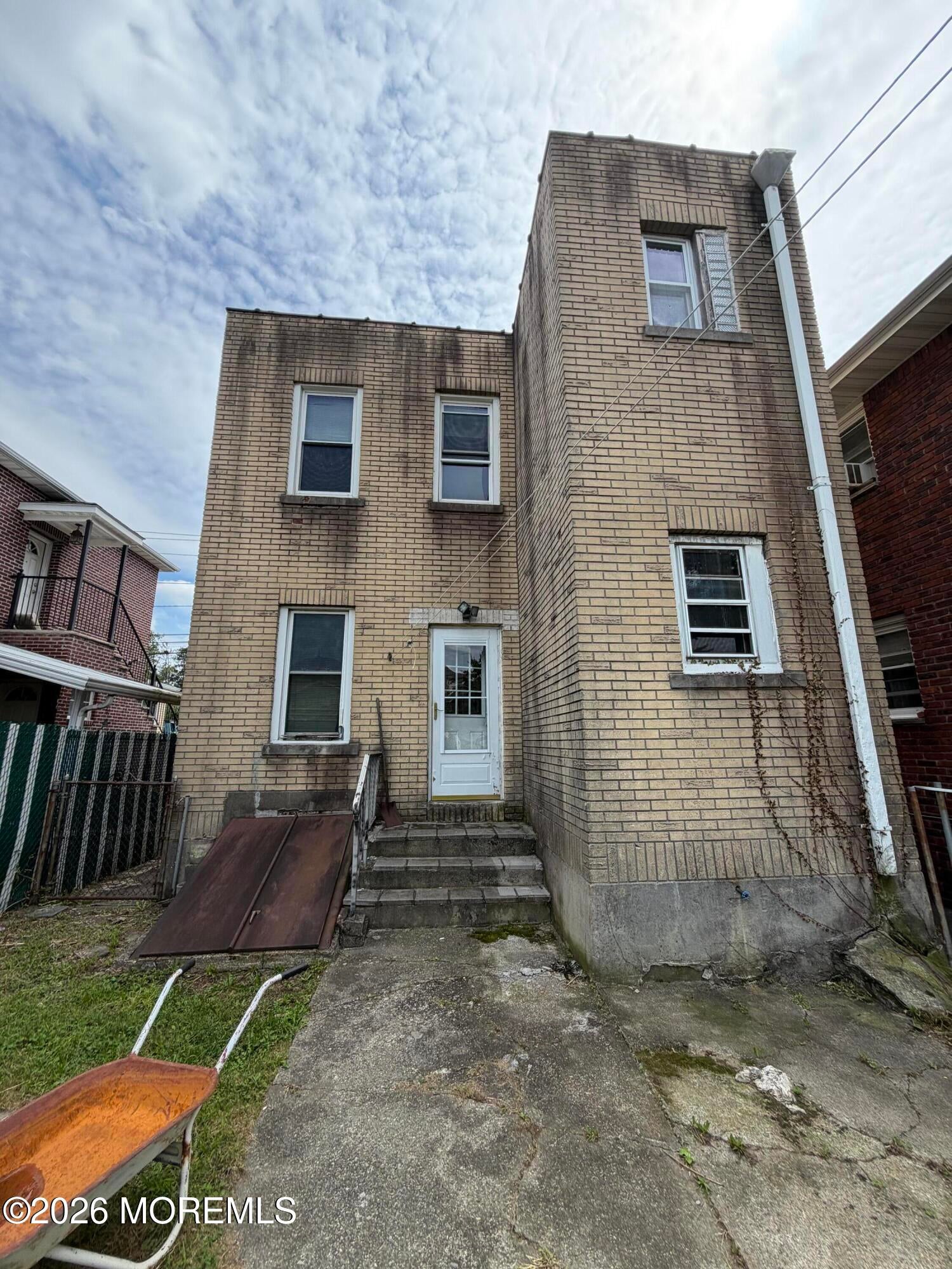709 Stuyvesant Ave, Lyndhurst, NJ 07071 photo