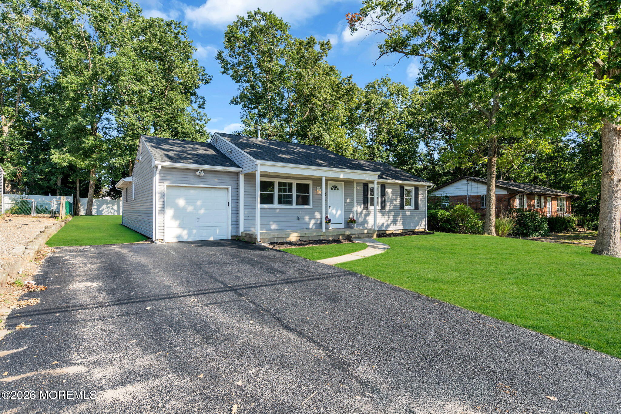 475 Lighthouse Dr, Manahawkin, NJ 08050 photo
