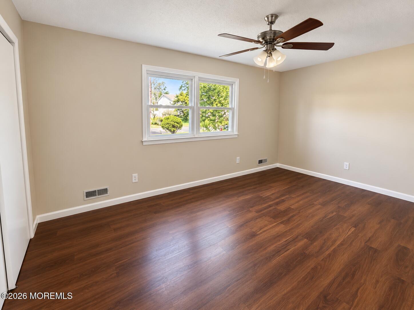 112 Blossom Dr, Toms River, NJ 08753 photo
