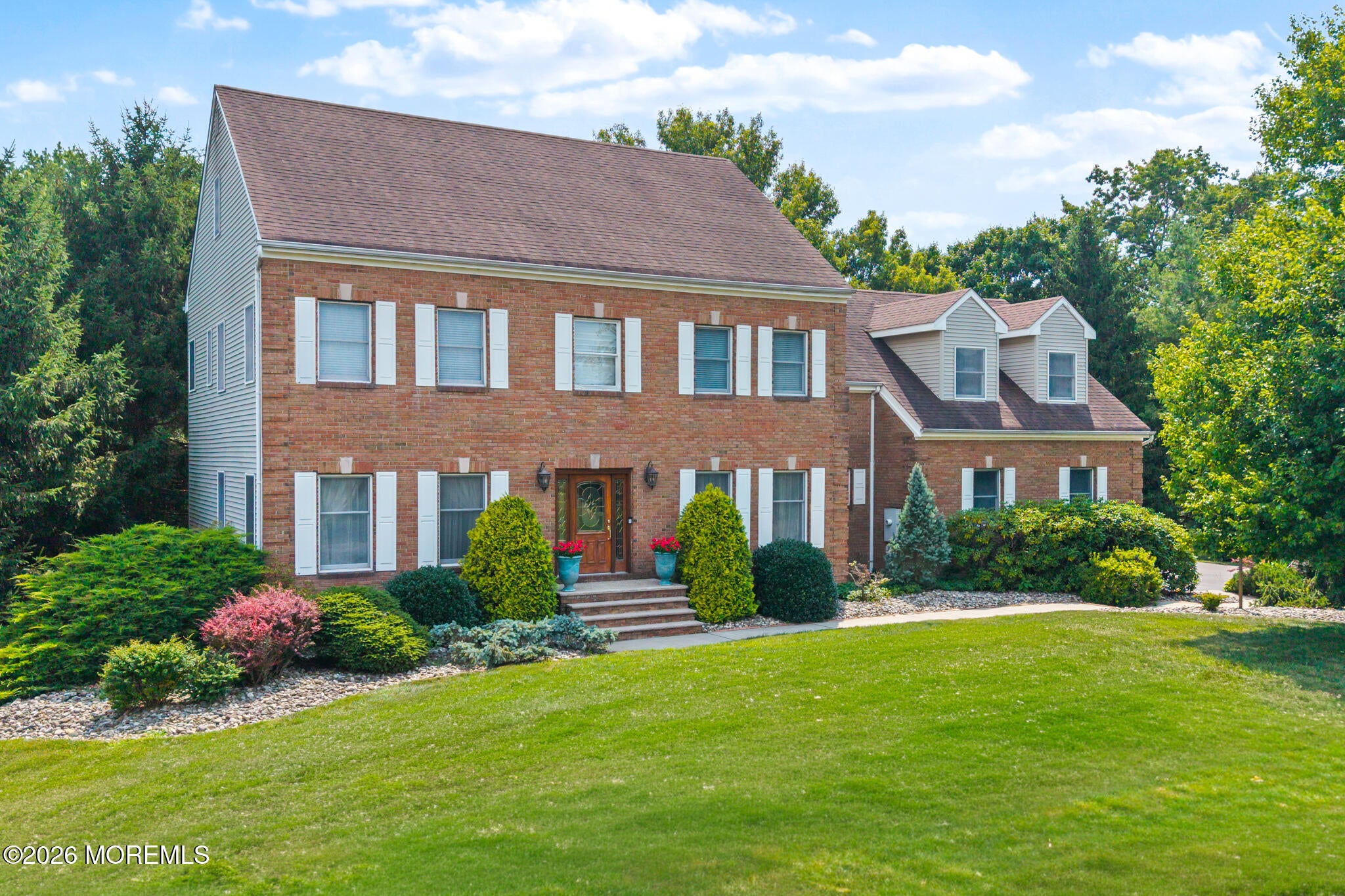 17 Clayton Dr, Millstone, NJ 08510
