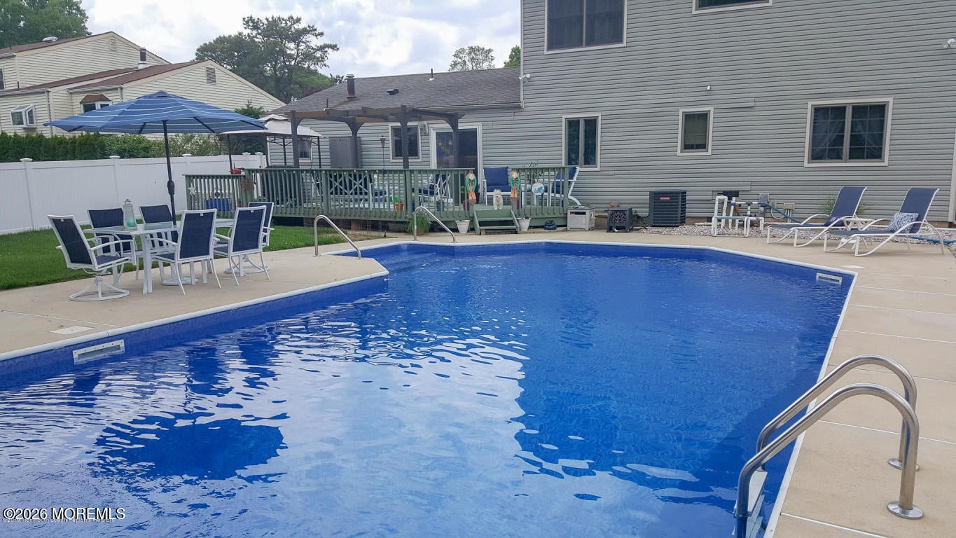 331 Alden St, Brick, NJ 08724 photo