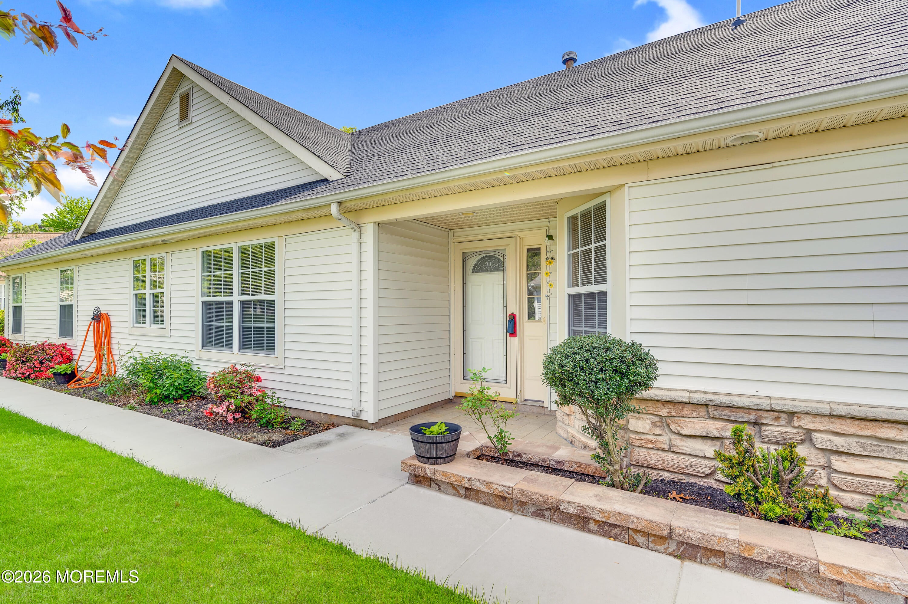 2737 Dalton Ln, Toms River, NJ 08755 photo