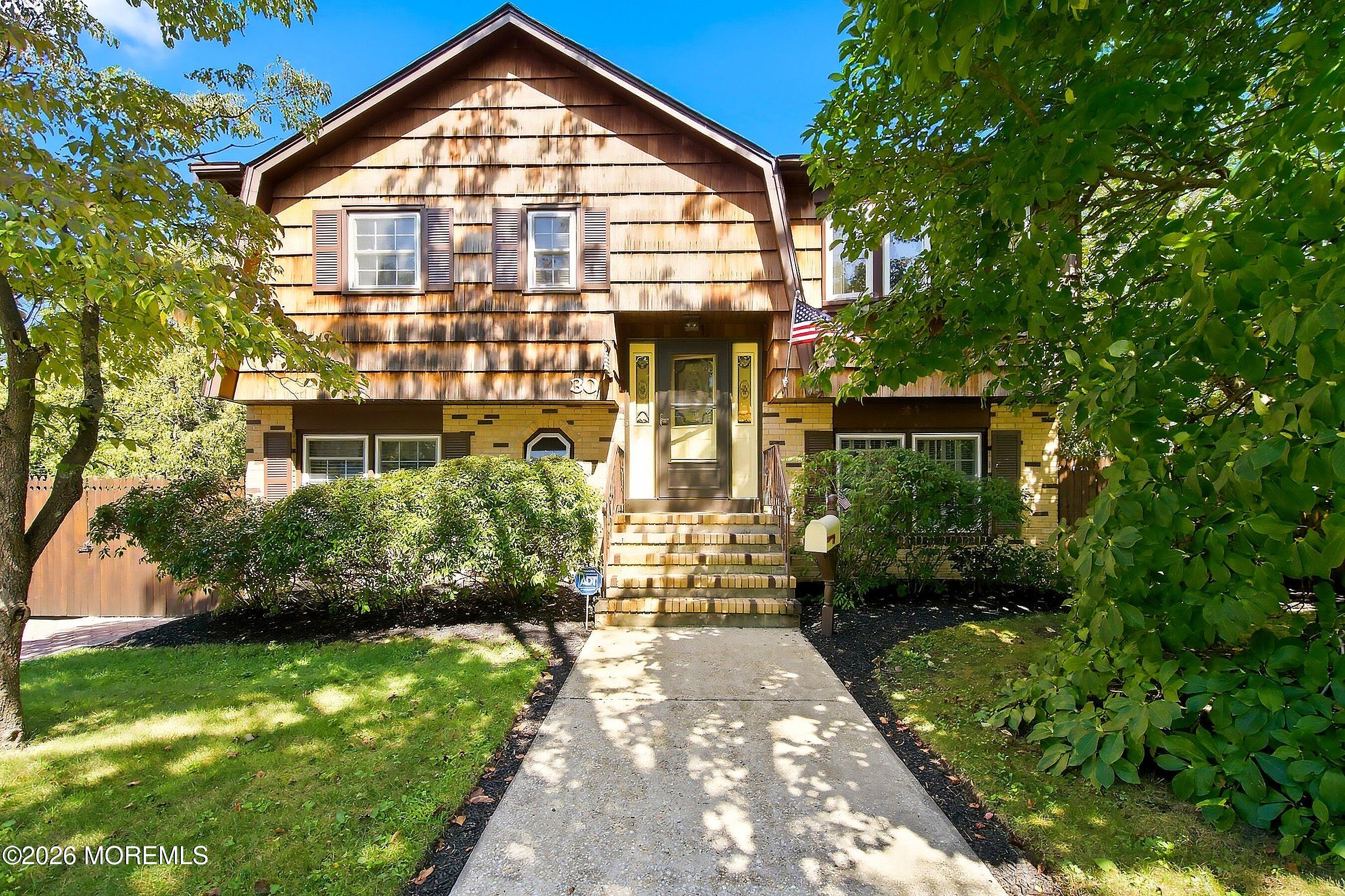 30 Lincoln Ave, Atlantic Highlands, NJ 07716