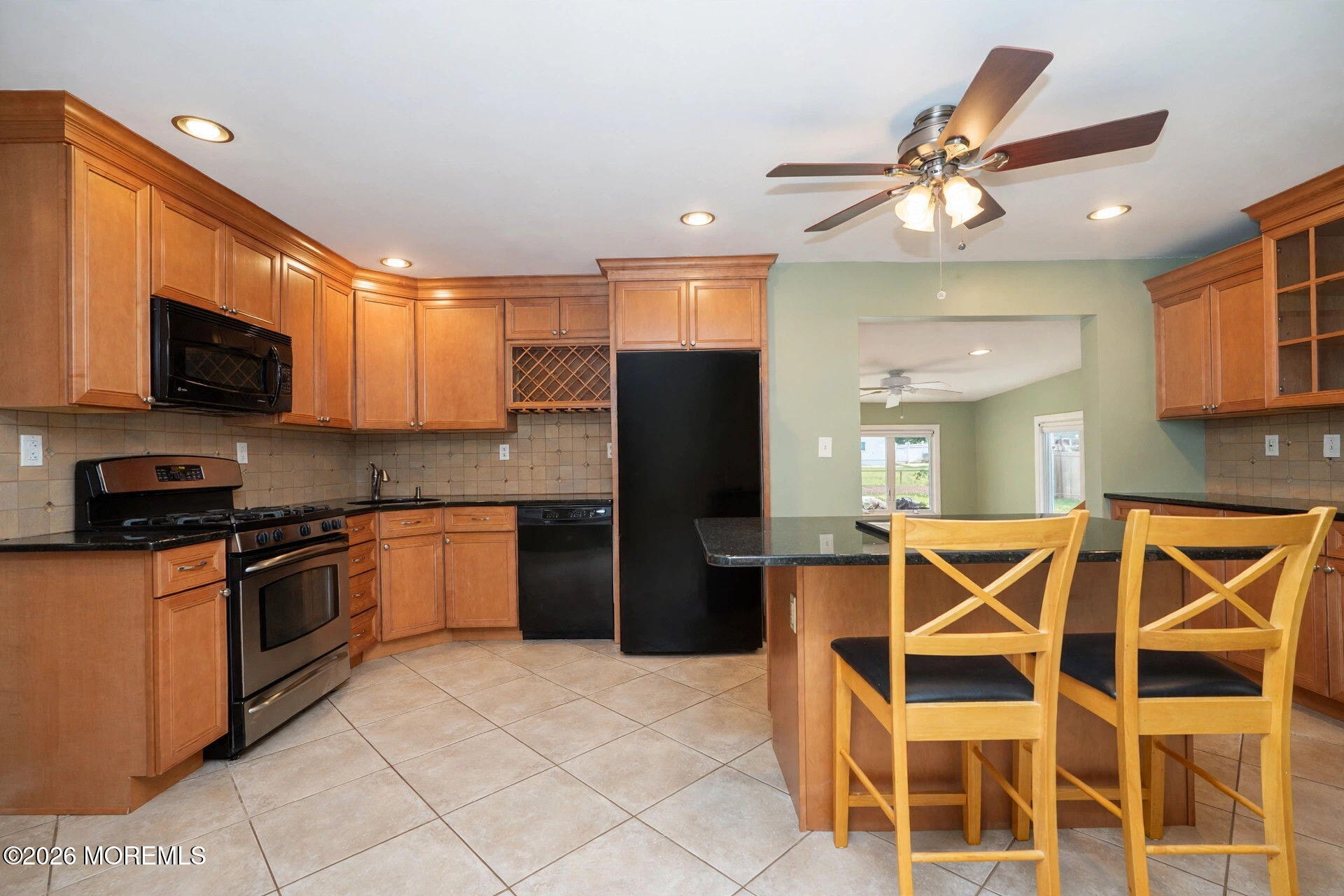 6 Lind Dr, Middletown, NJ 07748 photo