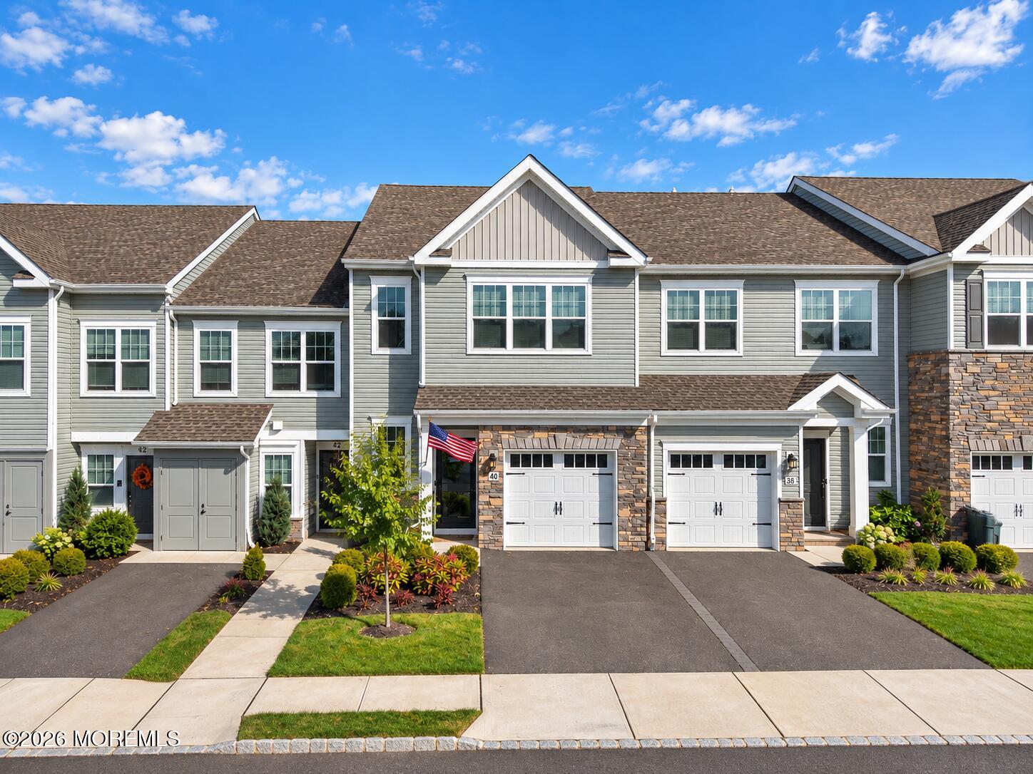 40 Chapel Ln, Wall, NJ 07753