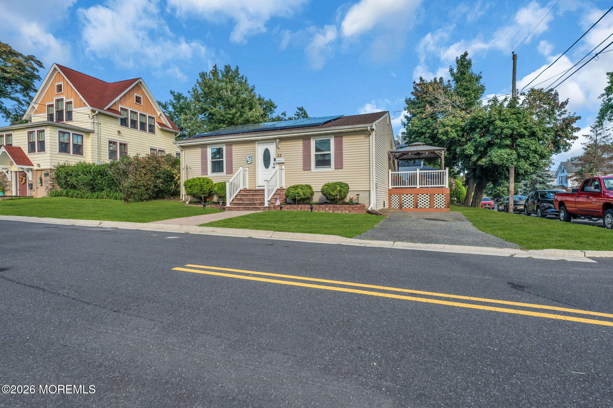 12 Raritan Ave, Leonardo, NJ 07737
