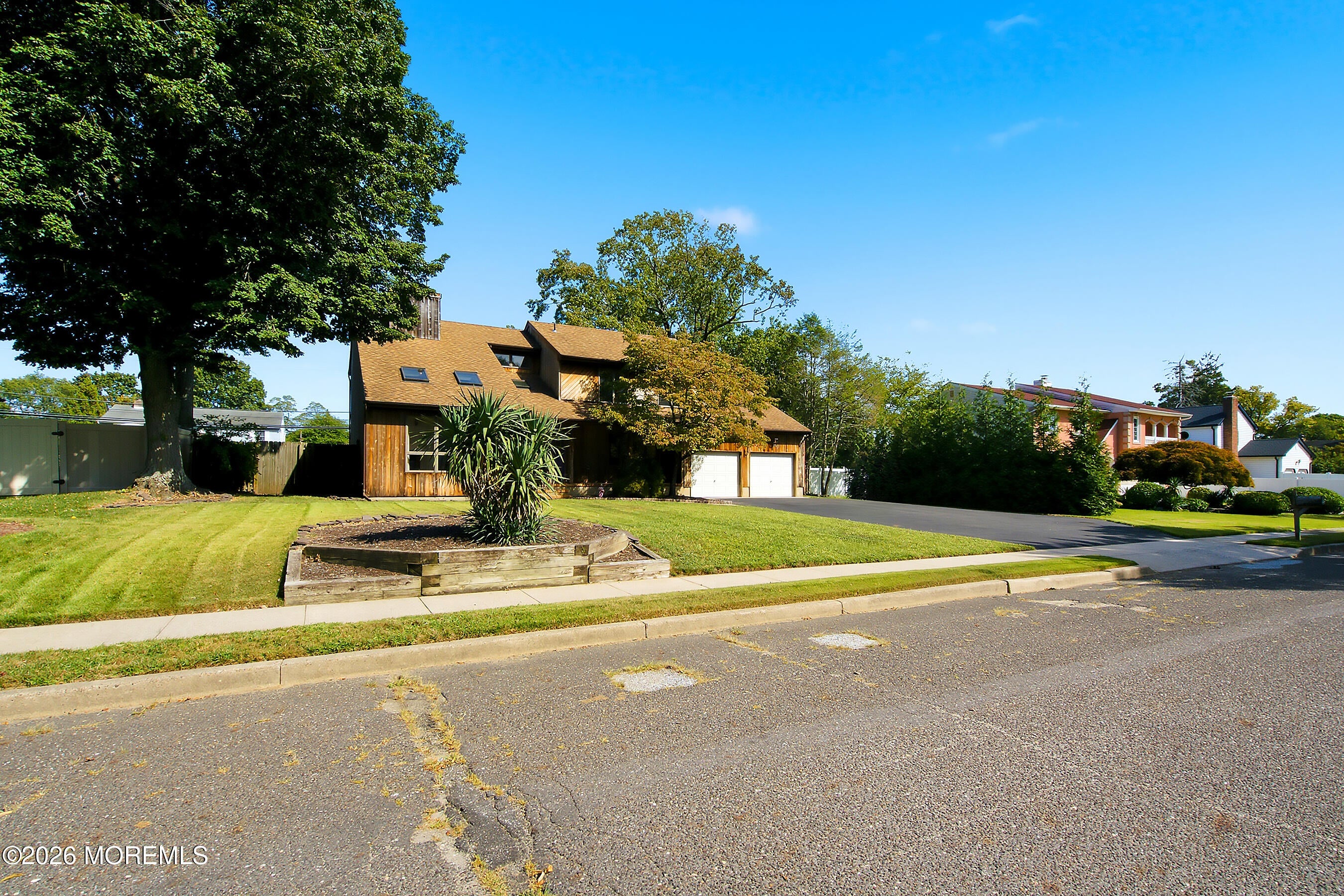 519 Ilexberry Ln, Toms River, NJ 08753 photo