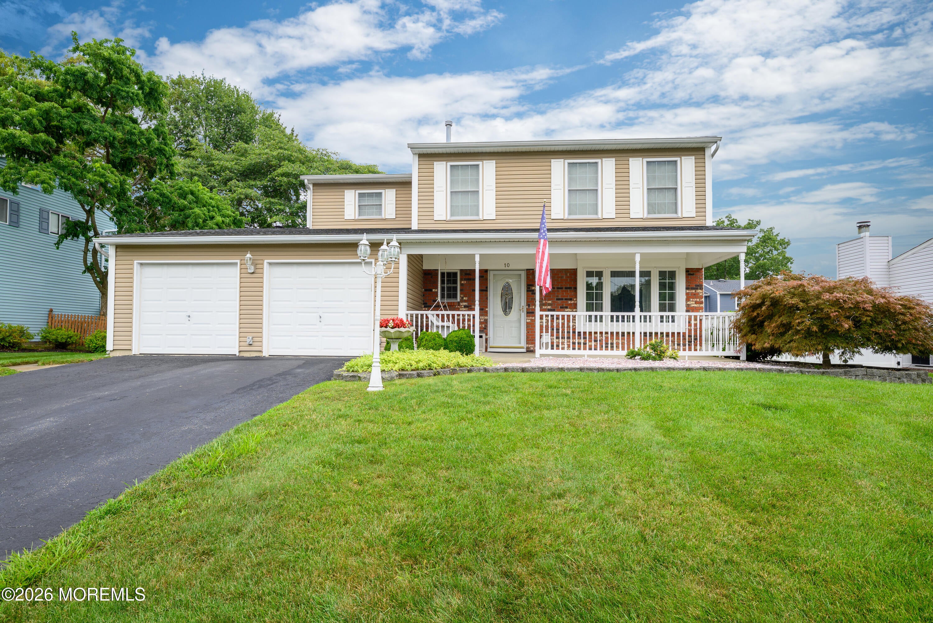 10 Petal Patch Trl, Howell, NJ 07731
