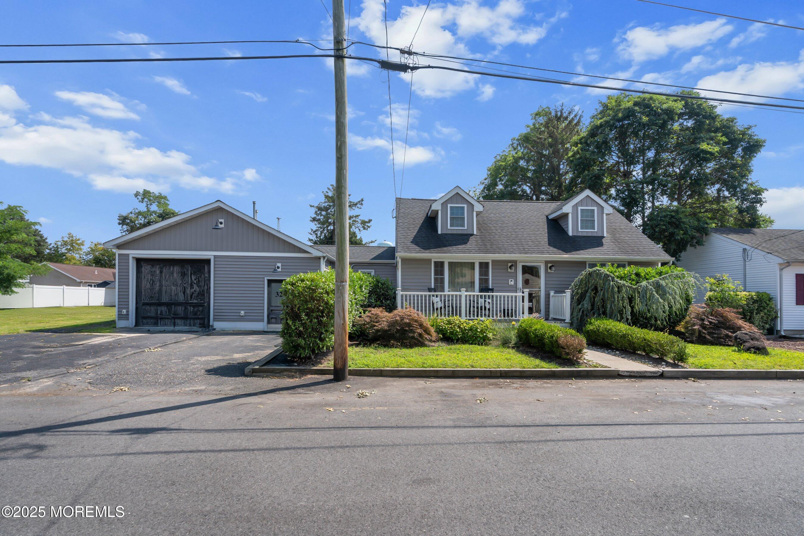 32 Long Branch Ave, Ocean Gate, NJ 08740
