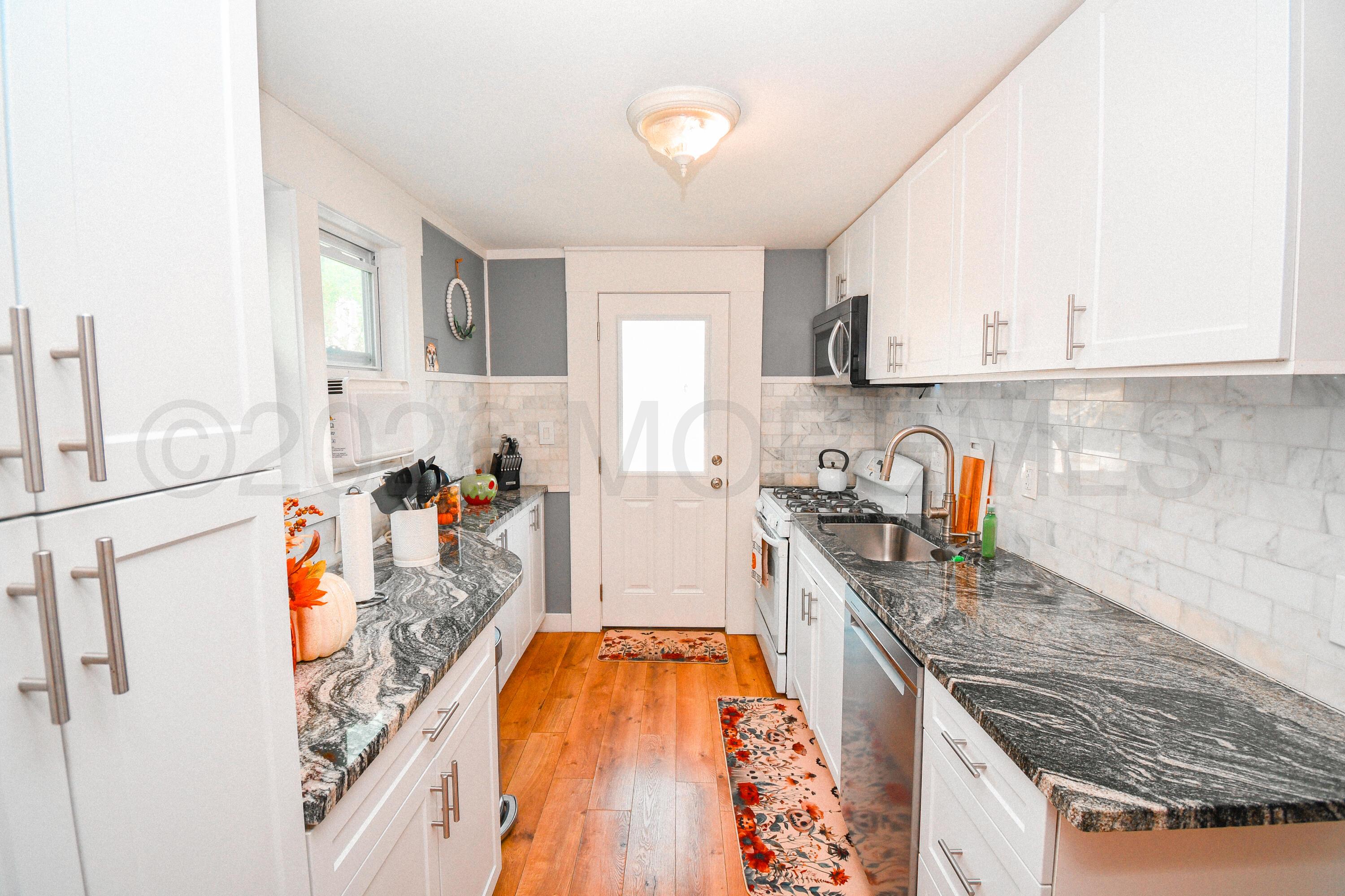 109 Osborn St, Keyport, NJ 07735 photo