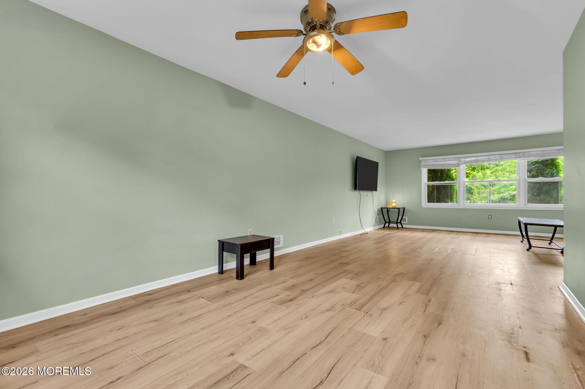52 Lorelei Dr, Howell, NJ 07731 photo