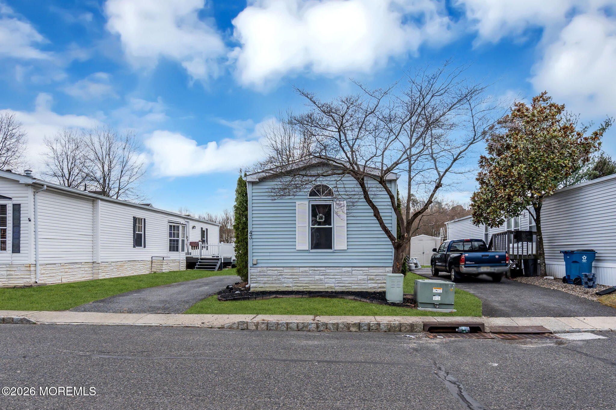 43 Secretariat St, Howell, NJ 07731 photo