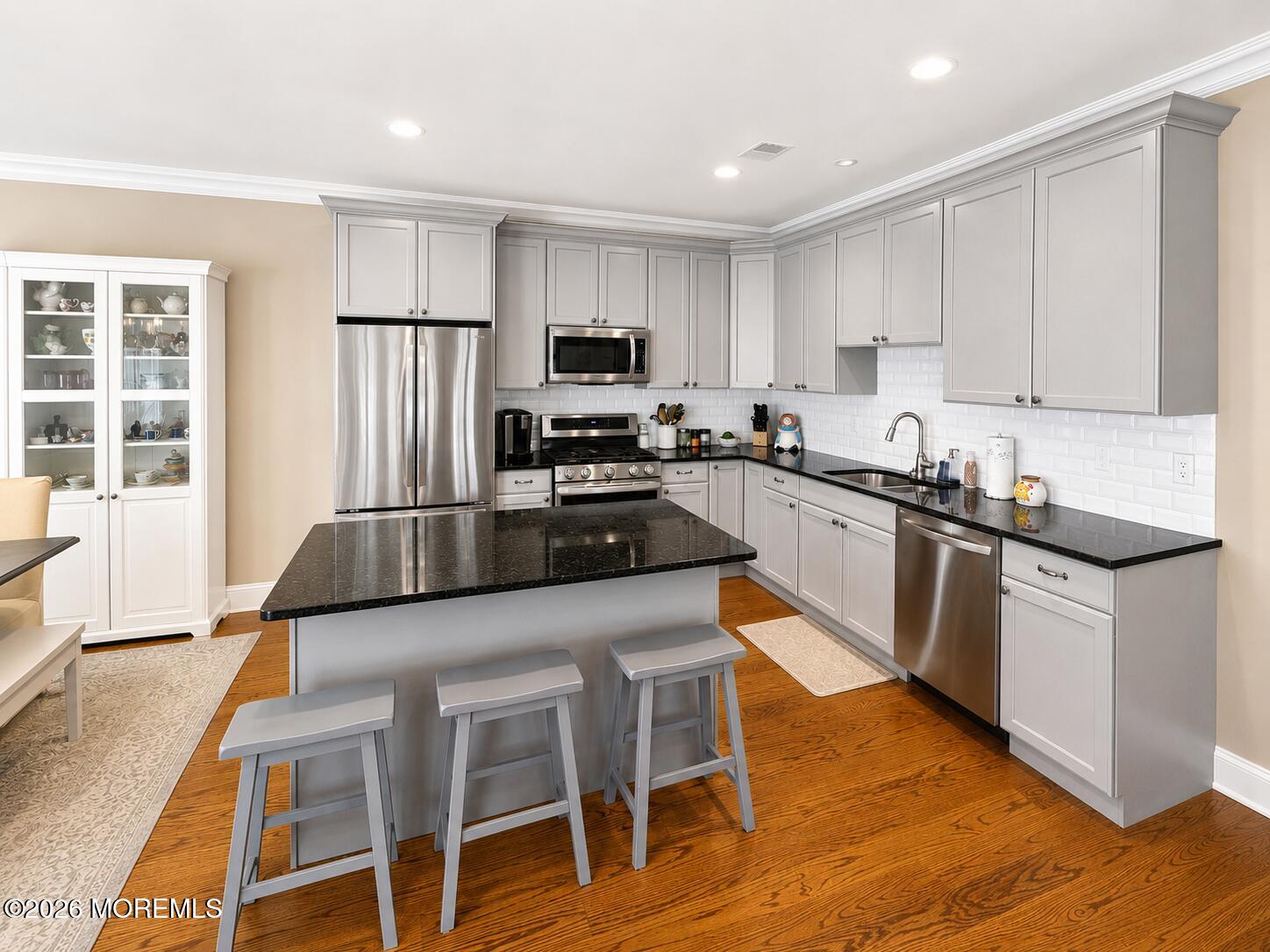 9 Victorian Ct, West Long Branch, NJ 07764 photo