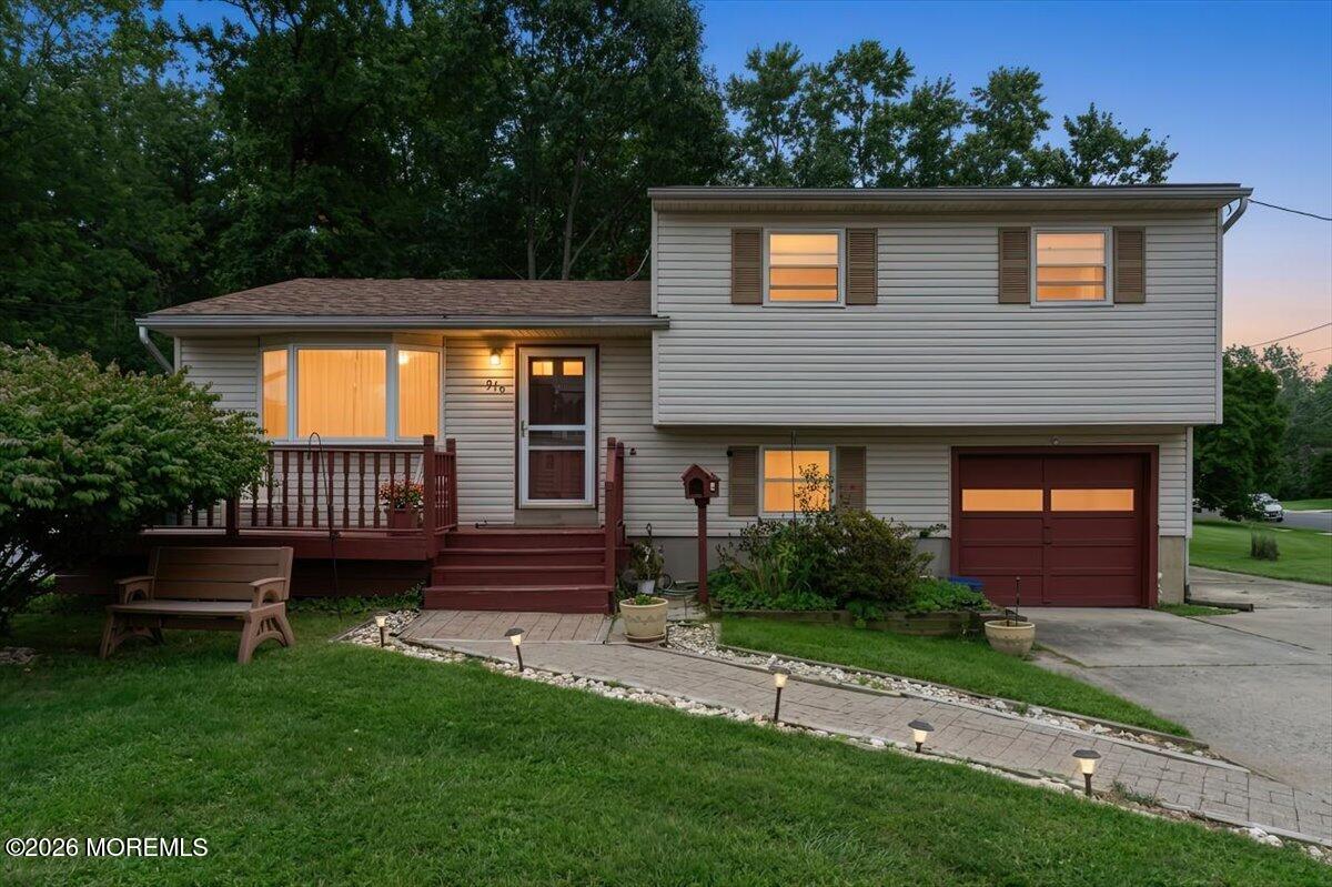 910 Interlaken Ave, Ocean Twp, NJ 07712