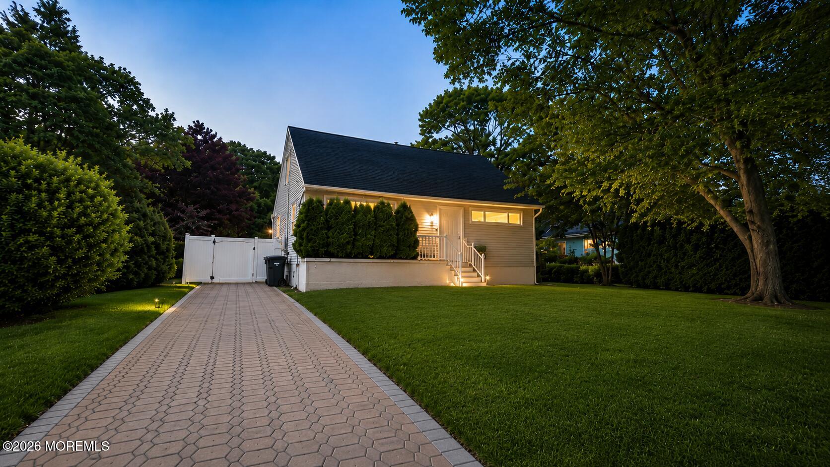 409 Wells Ave, Oakhurst, NJ 07755