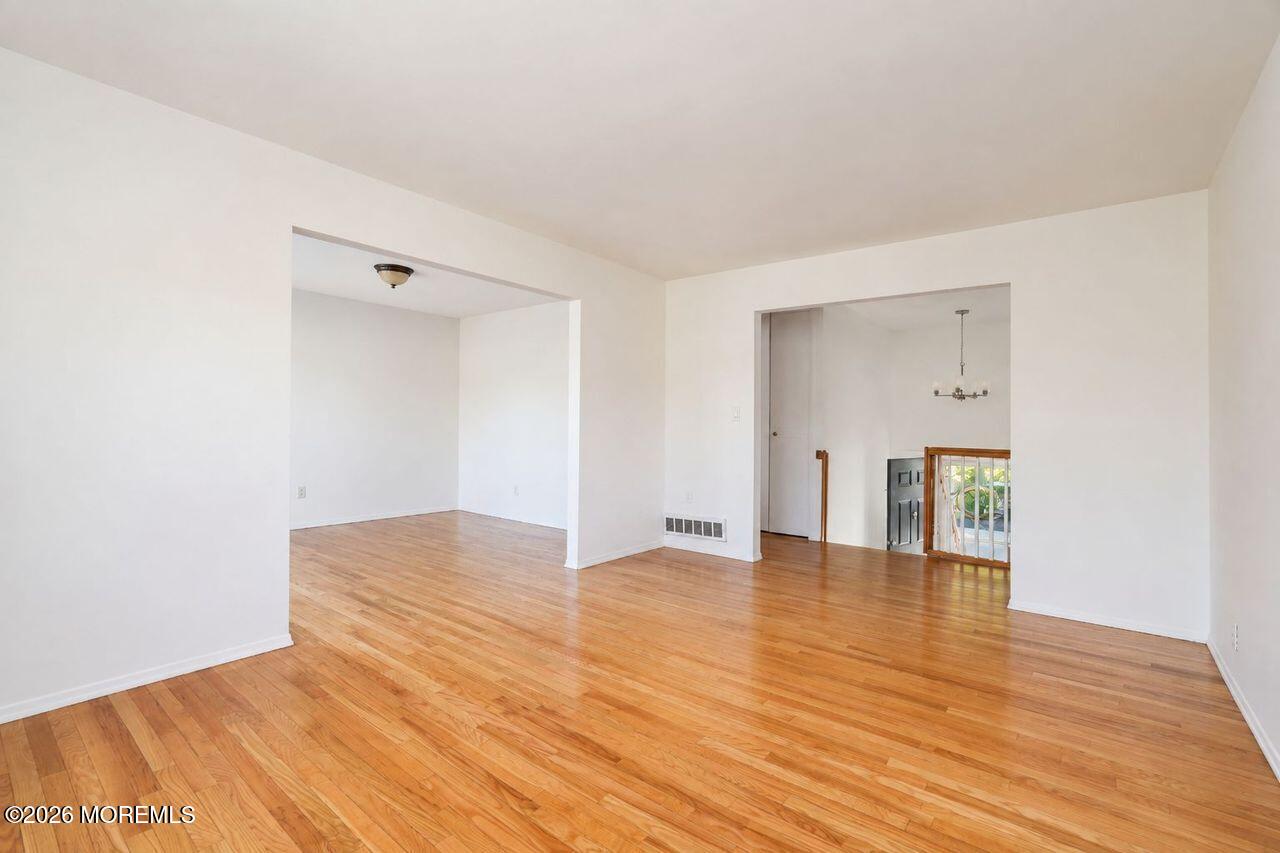6 Ennis Dr, Hazlet, NJ 07730 photo