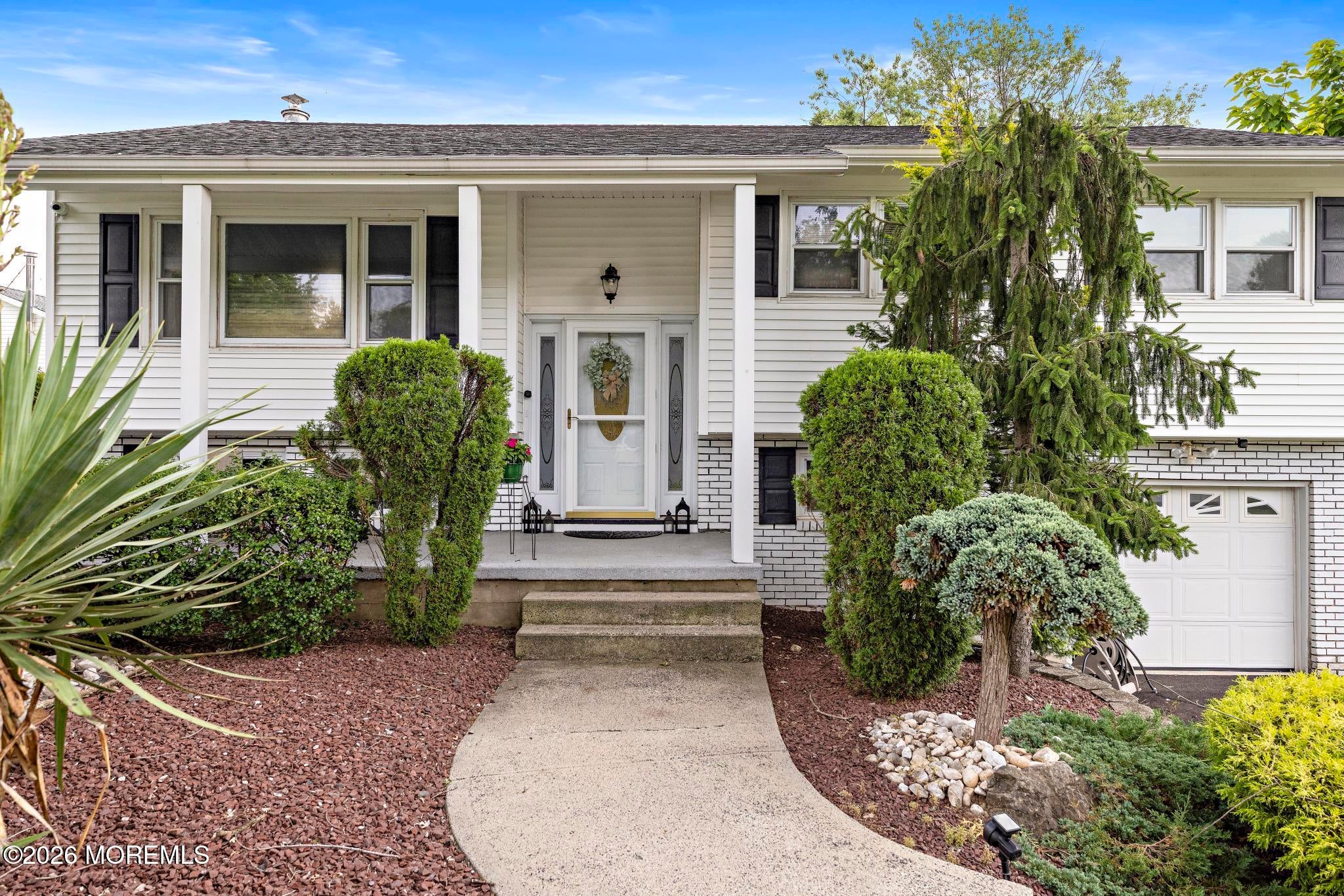 35 Chesapeake Rd, Manalapan, NJ 07726 photo