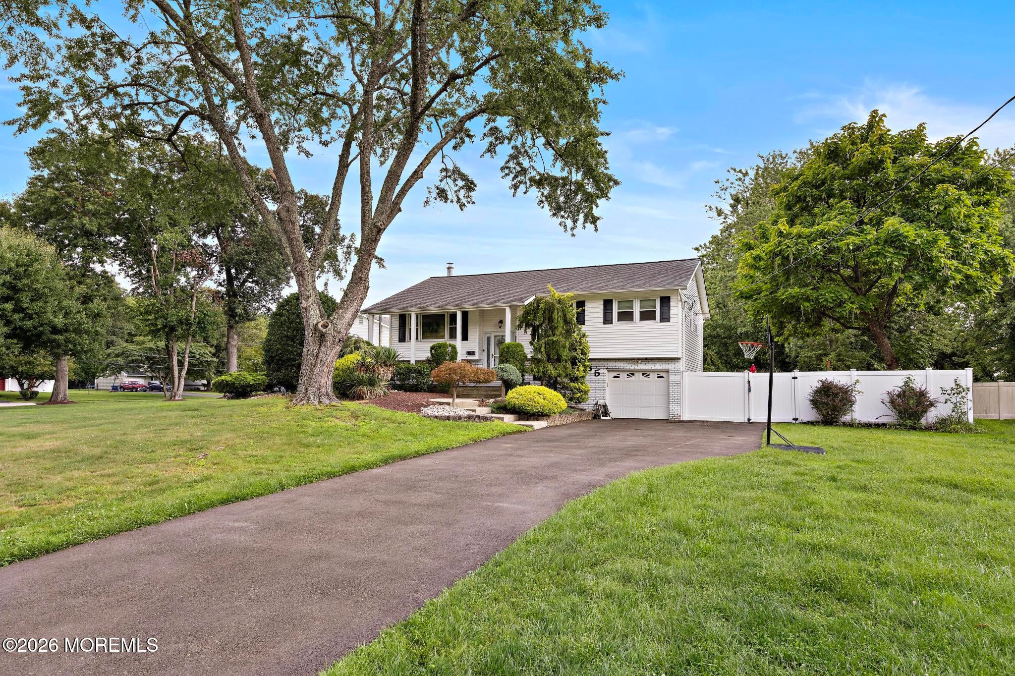 35 Chesapeake Rd, Manalapan, NJ 07726 photo