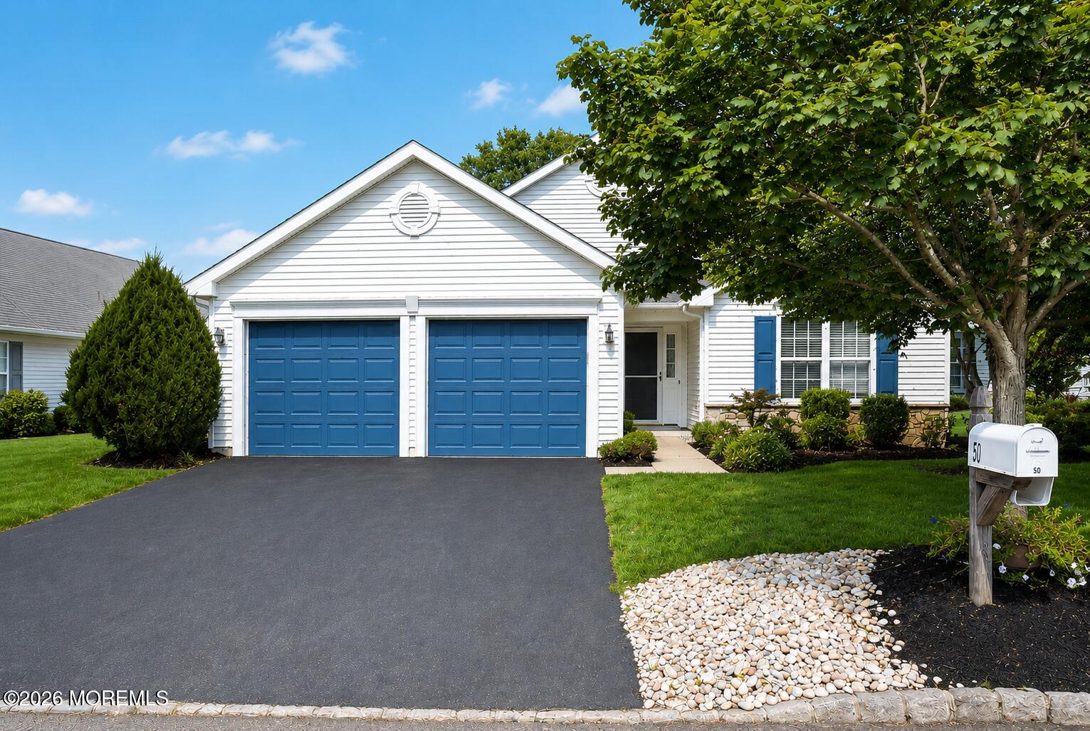 50 Rosewood Dr, Lakewood, NJ 08701