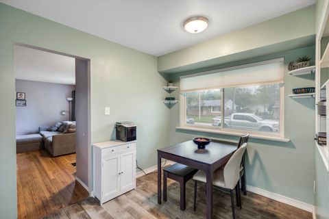 Single Family Residence in Westland MI 31134 Somerset Avenue 11.jpg
