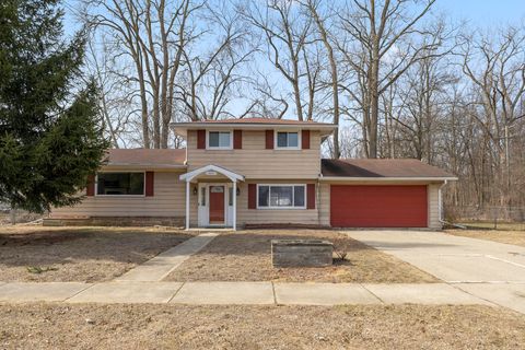 Single Family Residence in Romulus MI 16200 Middlebelt Road.jpg