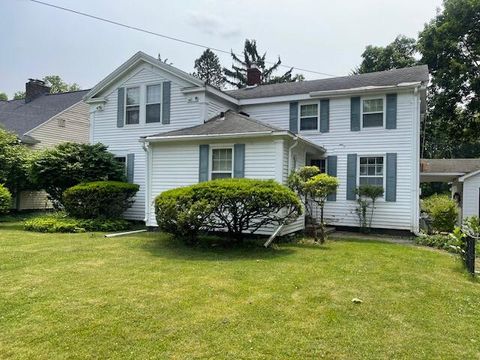 Single Family Residence in Kalamazoo MI 1535 Evanston Avenue.jpg