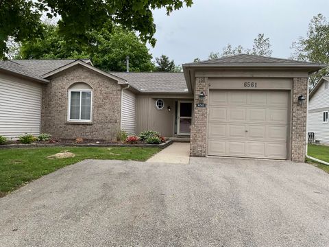 Condominium in Westland MI 6561 DEERHURST DR..jpg
