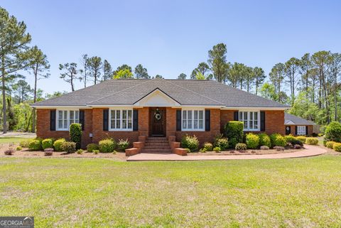Single Family Residence in Broxton GA 155 Greenwood Drive.jpg