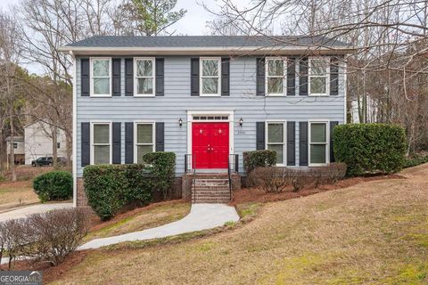 Single Family Residence in Roswell GA 2990 Mountain Trace.jpg