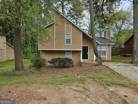 Single Family Residence in Lithonia GA 6301 Creekford Drive.jpg