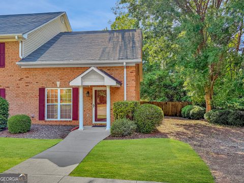 Townhouse in Athens GA 445 Logmont Trace.jpg