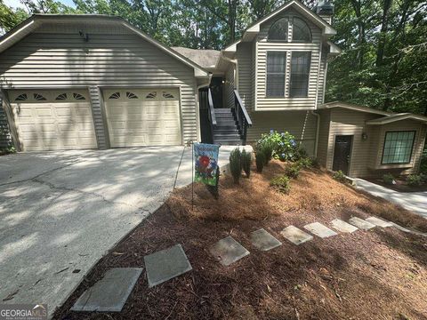 Single Family Residence in Villa Rica GA 2532 N Carroll Court.jpg