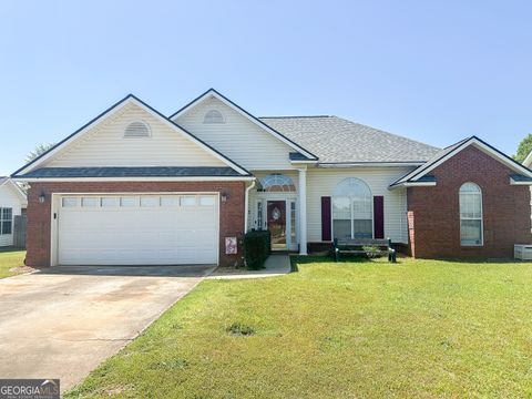 Single Family Residence in Warner Robins GA 704 Sark Drive.jpg