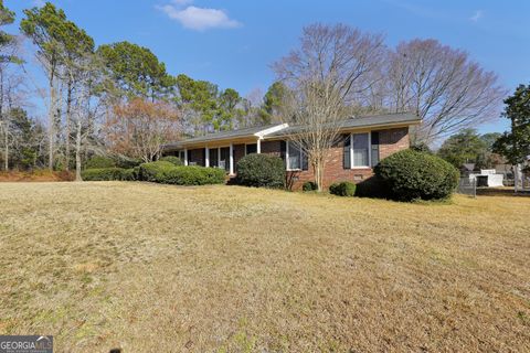 Single Family Residence in Barnesville GA 105 Skyline Drive 1.jpg