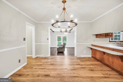 Single Family Residence in Barnesville GA 105 Skyline Drive 12.jpg