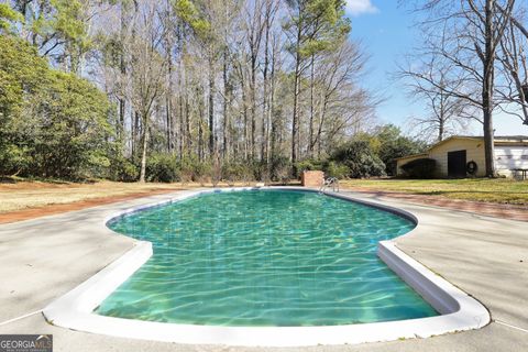 Single Family Residence in Barnesville GA 105 Skyline Drive 32.jpg
