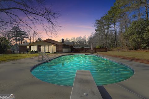 Single Family Residence in Barnesville GA 105 Skyline Drive 6.jpg