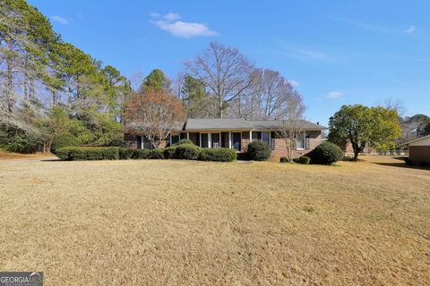 Single Family Residence in Barnesville GA 105 Skyline Drive 35.jpg