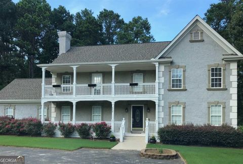 Single Family Residence in Conyers GA 2754 Harvest Drive.jpg