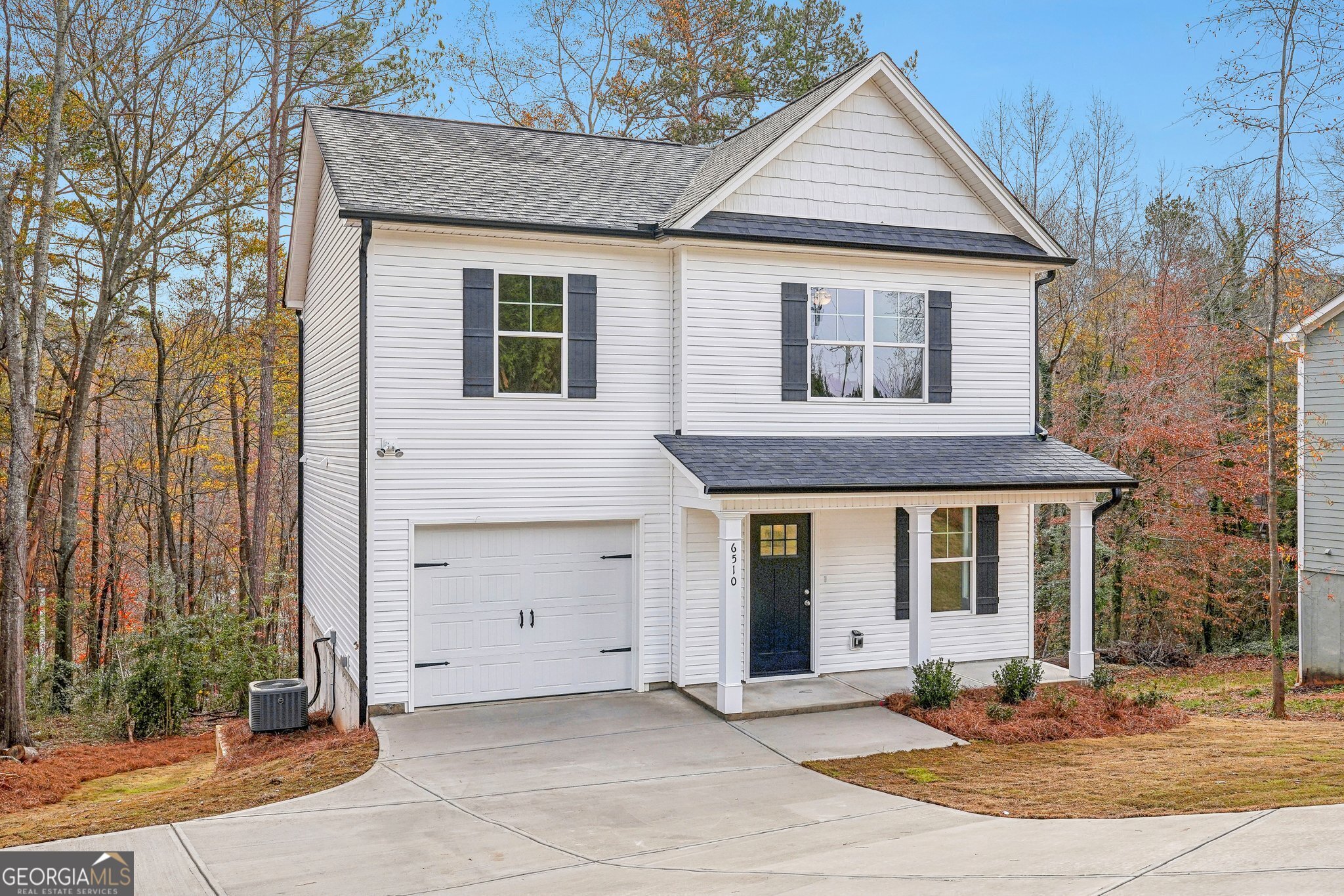 Single Family Residence in Gainesville GA 6510 Crystal Cove Trail 38.jpg
