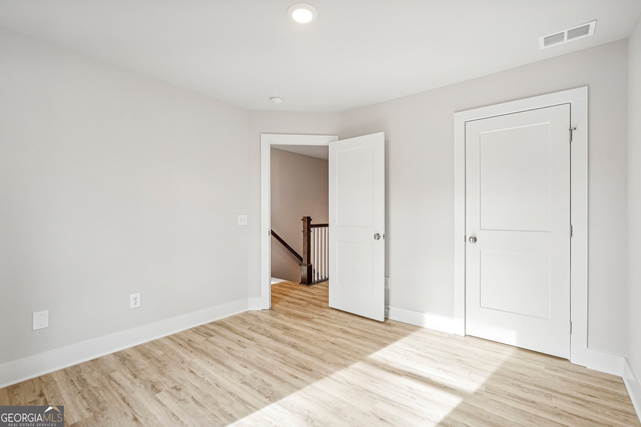 Single Family Residence in Gainesville GA 6510 Crystal Cove Trail 21.jpg