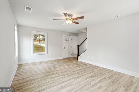 Single Family Residence in Gainesville GA 6510 Crystal Cove Trail 13.jpg