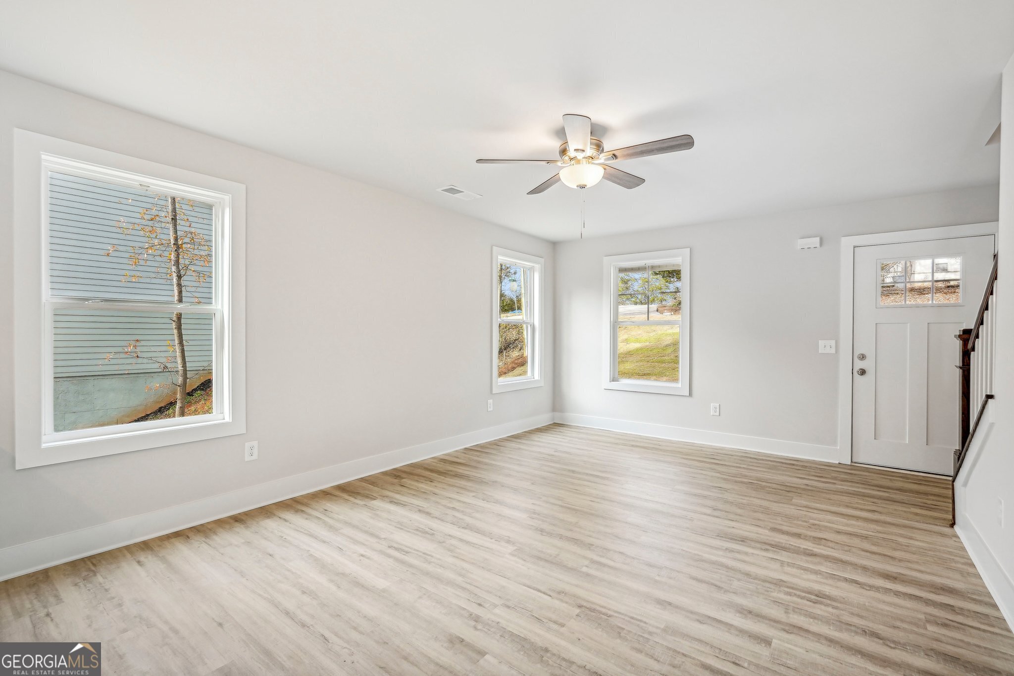 Single Family Residence in Gainesville GA 6510 Crystal Cove Trail 22.jpg