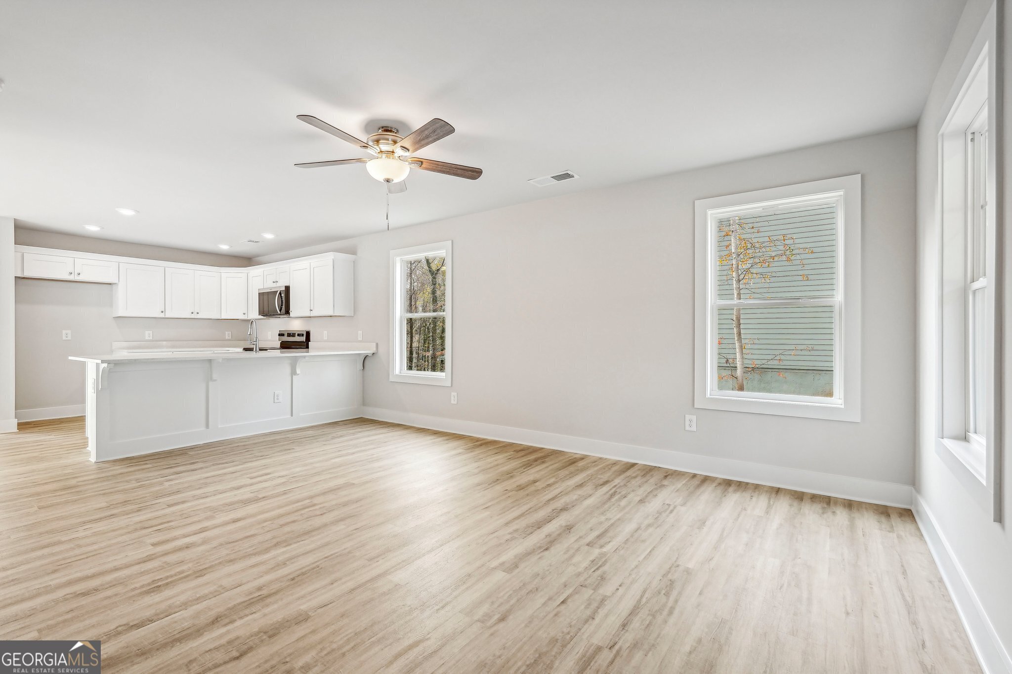 Single Family Residence in Gainesville GA 6510 Crystal Cove Trail 26.jpg