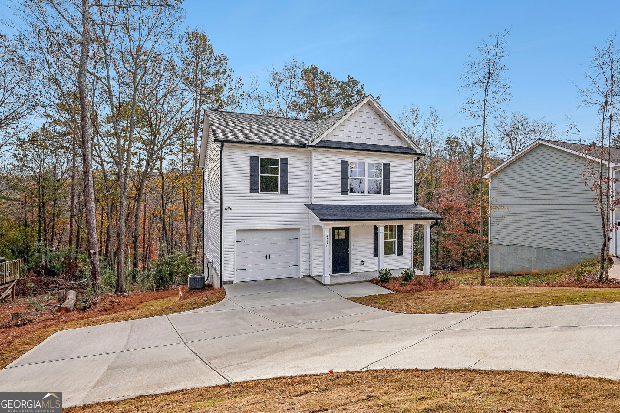 Single Family Residence in Gainesville GA 6510 Crystal Cove Trail 45.jpg
